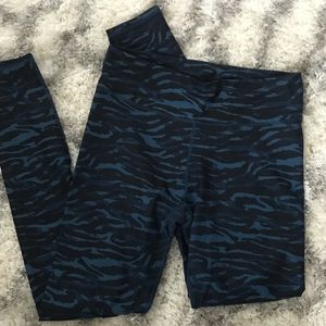 FABLETICS animal print capris leggings small